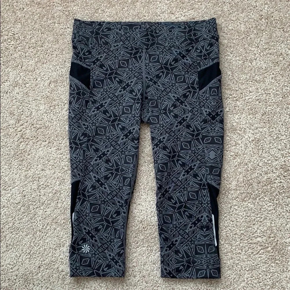 Athleta gray capris sz xs